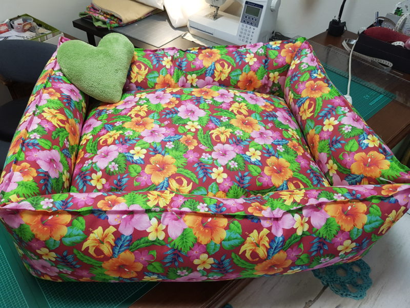Hundebett "Blüten" mauve gross